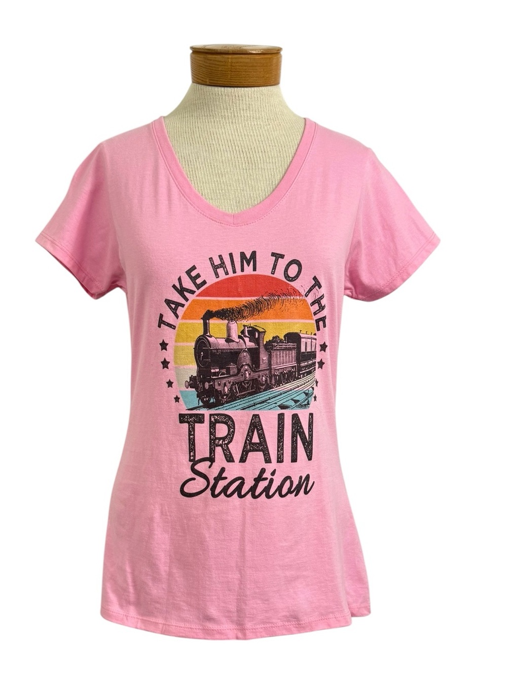 Retro Yellowstone Rip Wheeler Train Station Pink Graphic V-Neck Tee S